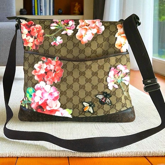 Vintage Gucci Monogram Canvas Floral Crossbody Shoulder bag - Picture 1 of 16